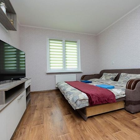 Новая Квартира Переулок Ясиноватский 11 Kyiv Exterior photo
